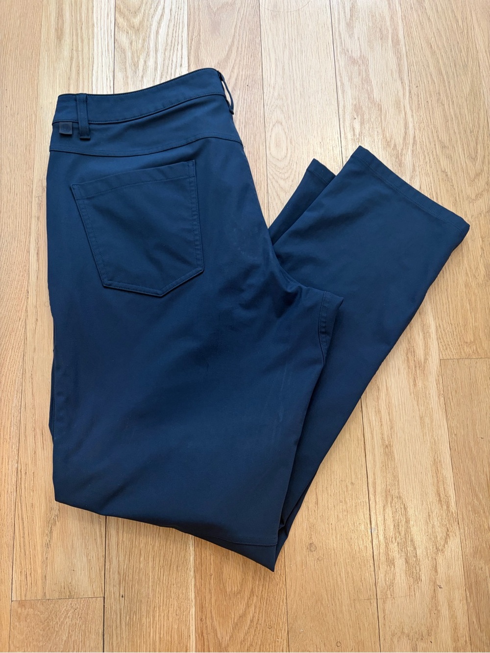 lululemon athletica Deep Navy ABC pant Classic - like New!!